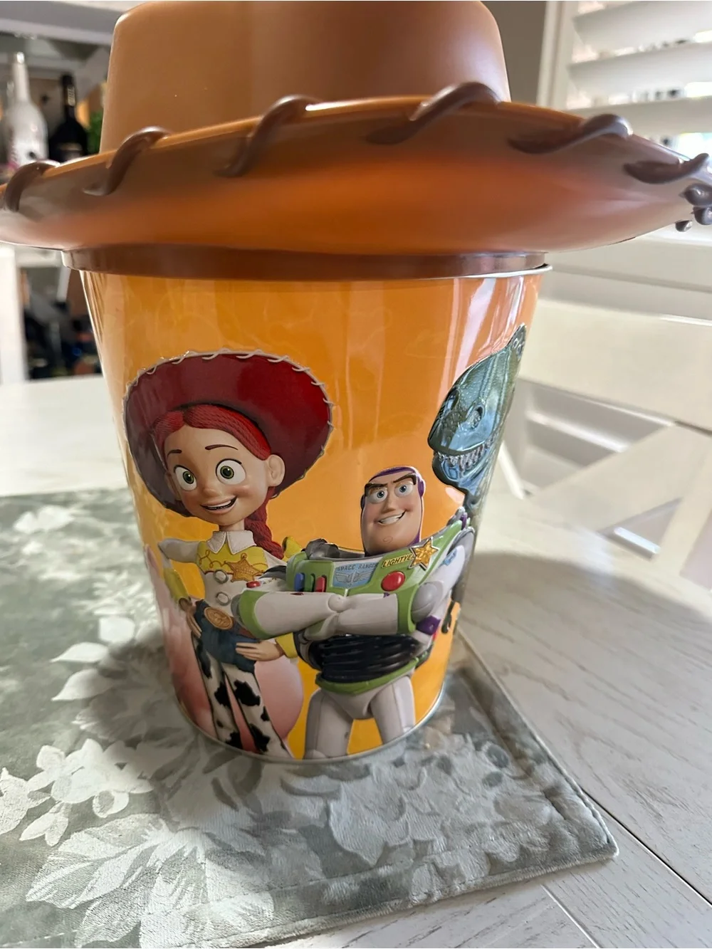 Woody bucket Party Favor Cup - Brown & Yellow